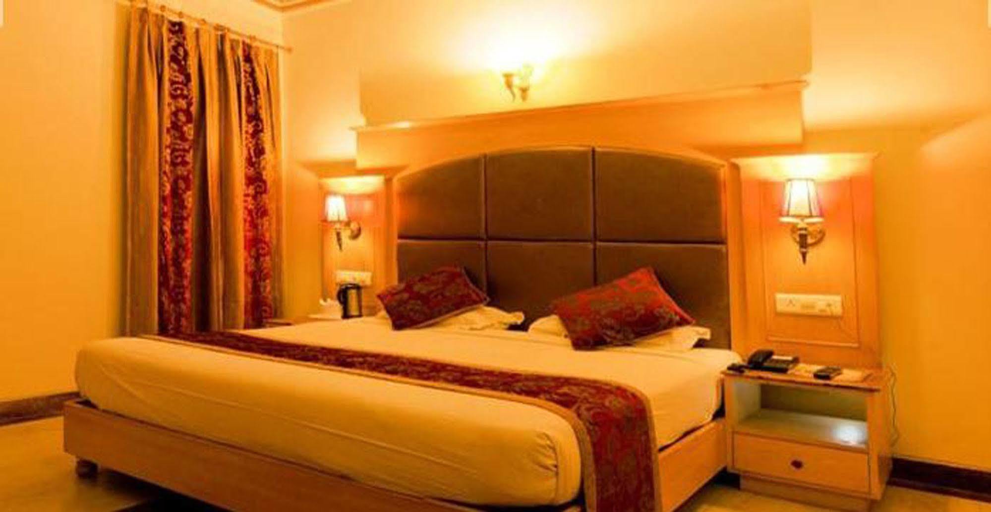 Nahargarh Haveli-Near Train Station Metro Hotel Jaipur Ngoại thất bức ảnh